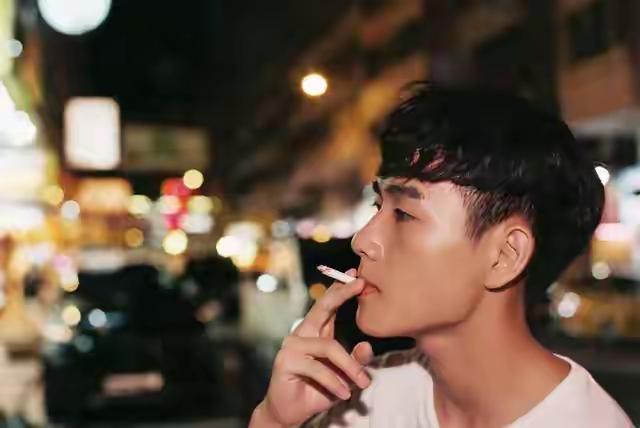 医生说，能真正成功把烟戒掉的人，身上都藏着一些别人没有的特质，甚至可以说是有点“