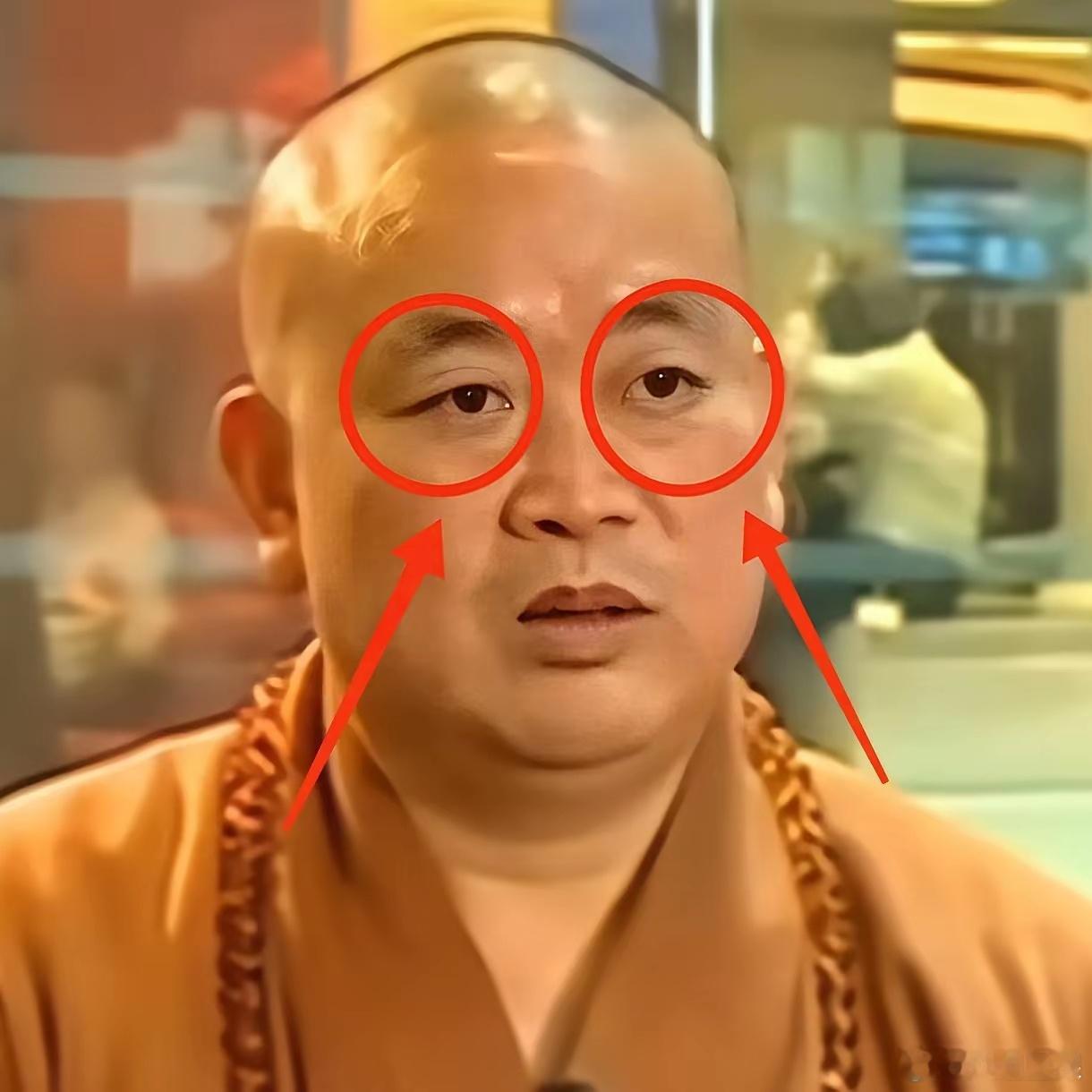 释永信的事情，原来早就有征兆了，凤凰卫视的主持人问他，愿不愿意借助平台，曾清一下