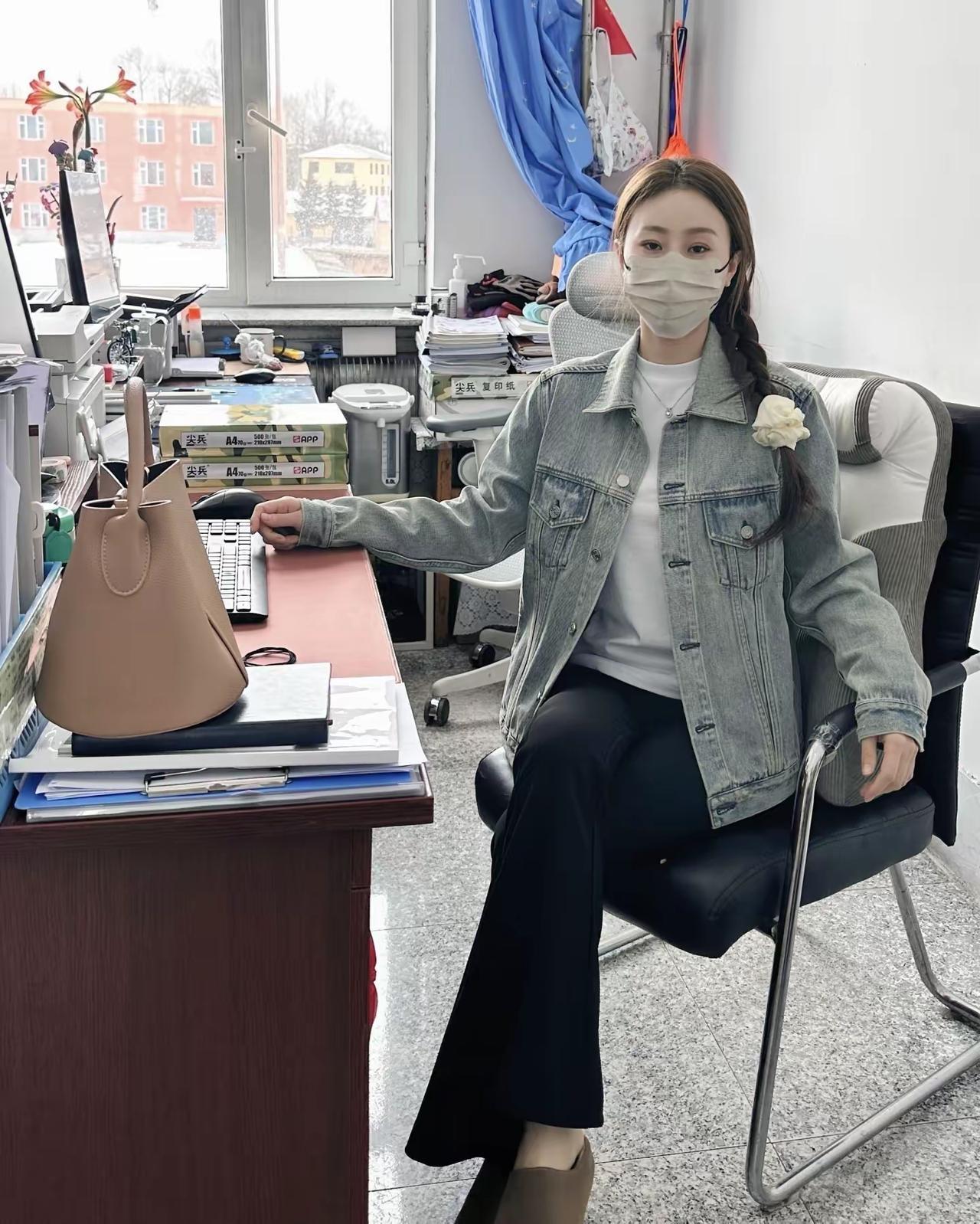 我是五年前进入体制的。记得我刚入职的时候，意气风发，觉得自己能做一番大事。那