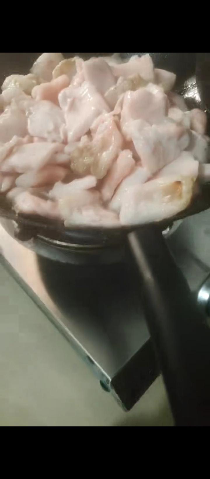 奇怪!被戴了几十年“垃圾食品”帽子的罐头（防腐剂超标），皮蛋（重金属中毒），味