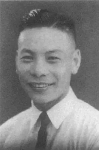 1926年，16岁的蒋经国与16岁的冯弗能（冯玉祥长女）在苏联热恋，在莫斯科中山