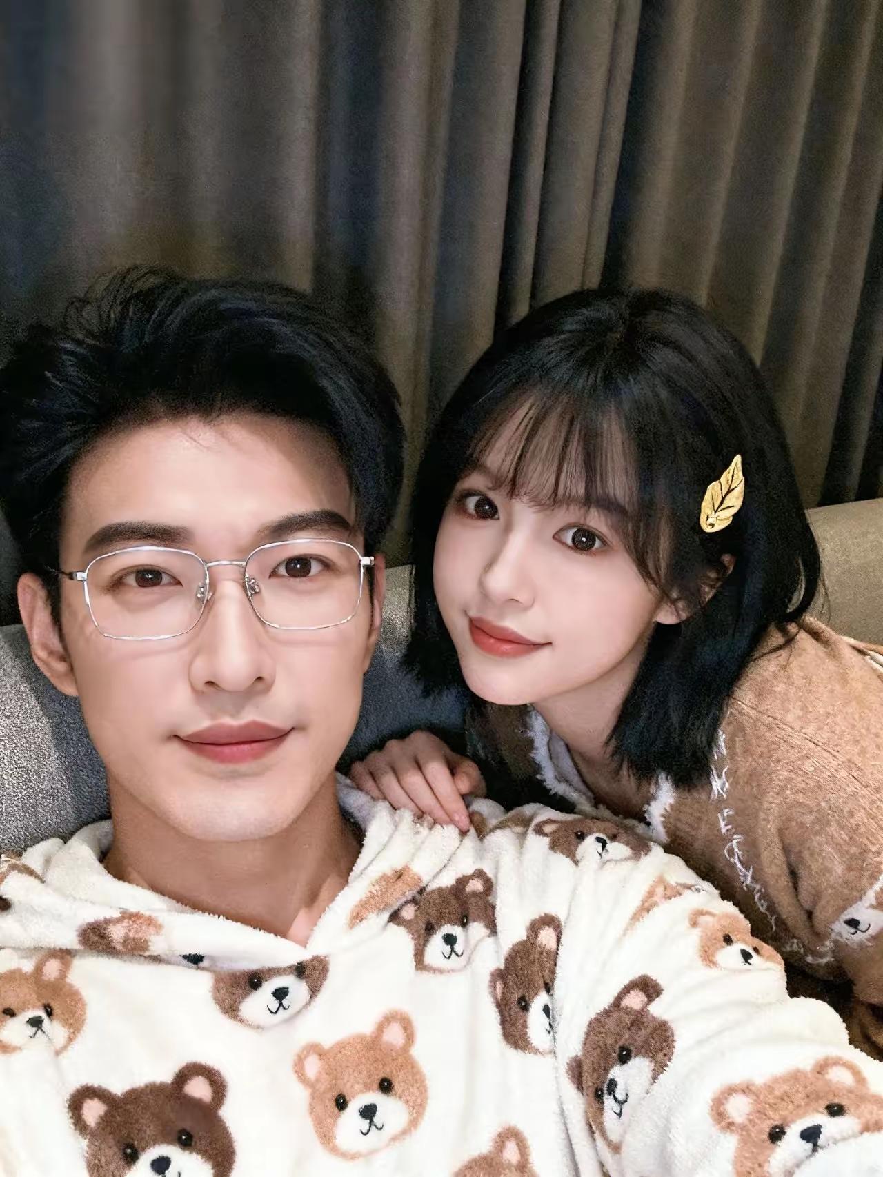 杨咩咩被问：“你放着年轻帅哥不找，为什么非得找个小老头呢？杨咩咩一句“就爱退休