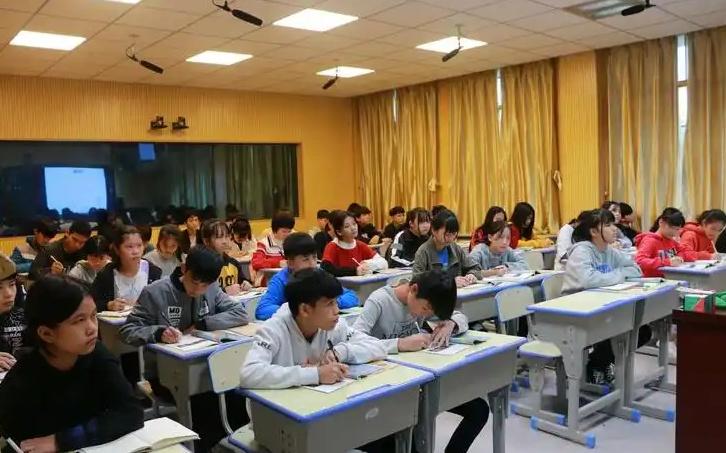 准初三，数学走好这四步，成绩冲到130+1、第一步需要改掉两个不好的习惯。