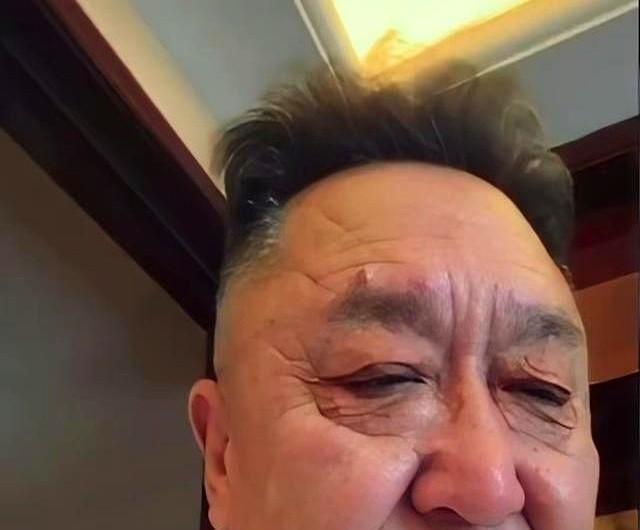 内娱现在最硬的通货，居然是抽烟喝酒烫头？谦大爷直接把“松弛感”玩明白了。