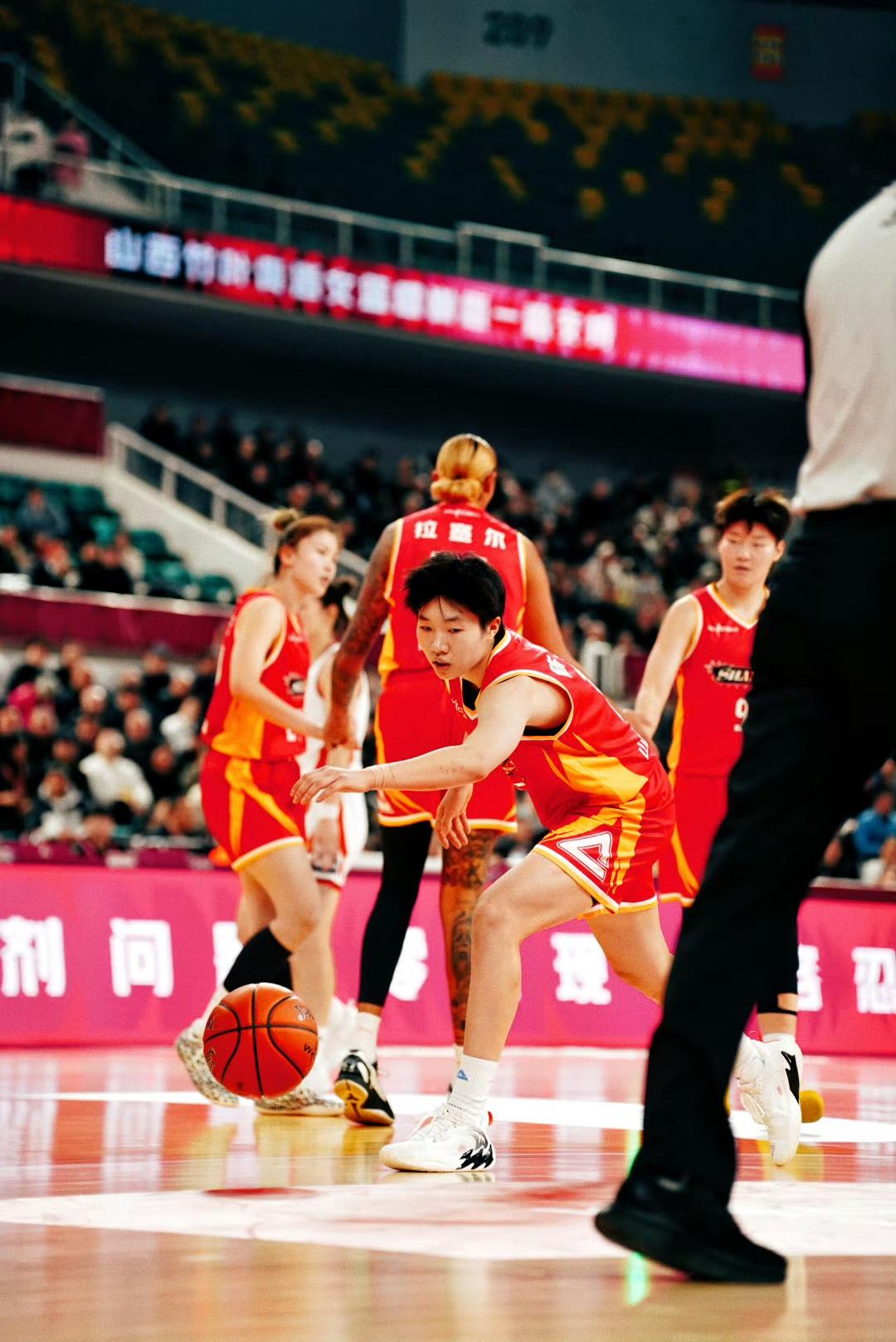 今晚山西女篮是会否被新疆女篮爆冷？虽然山西女篮换了主教练，但是新疆女篮的几名