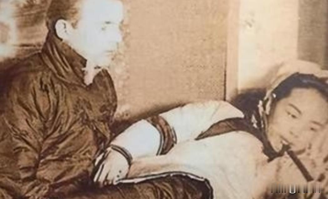 1938年一天夜里，日本特务葛海禄在追击东北抗日联军时突然性瘾大发，便偷偷