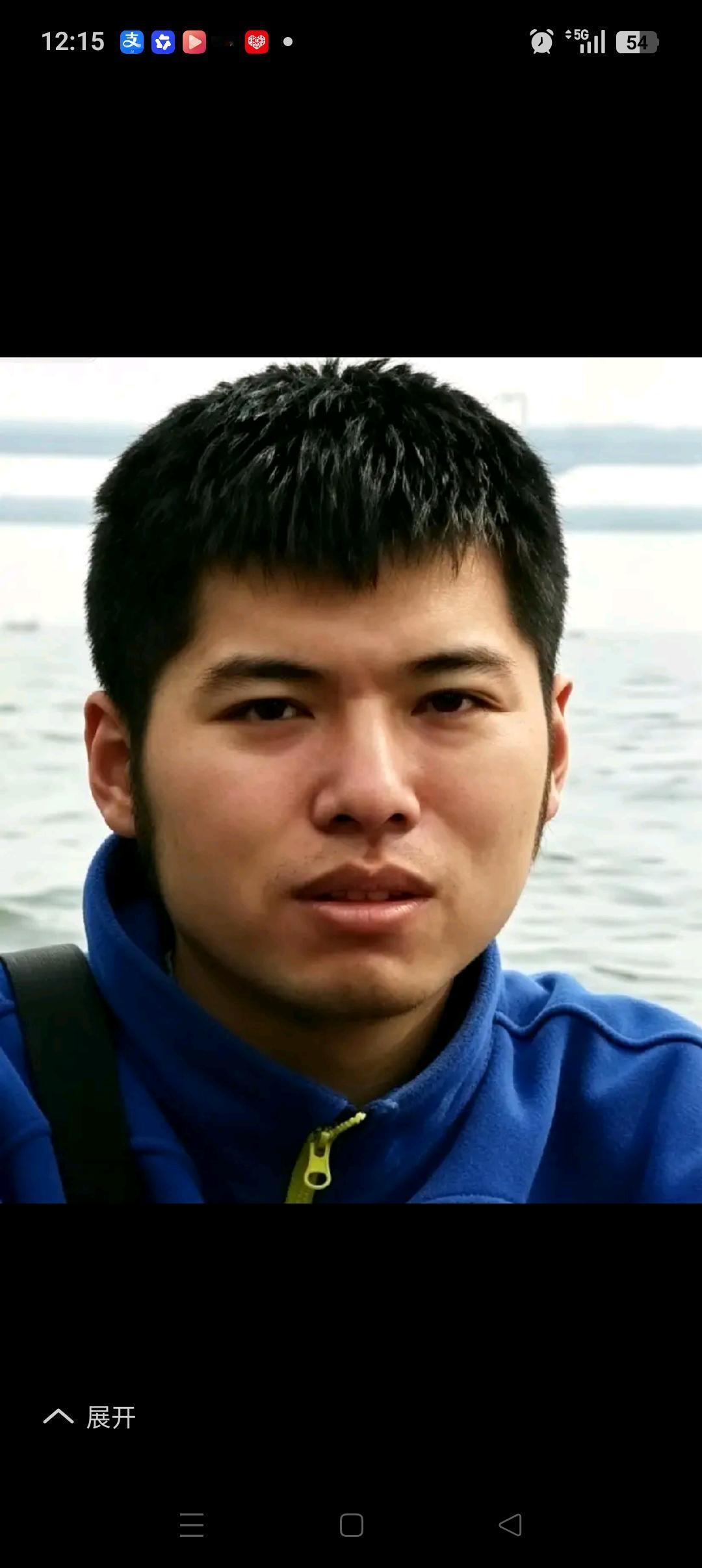 一觉醒来，电影牛来导演信雨萌，又尴尬又想笑！没想到，电影烂到这程度，反而迎来