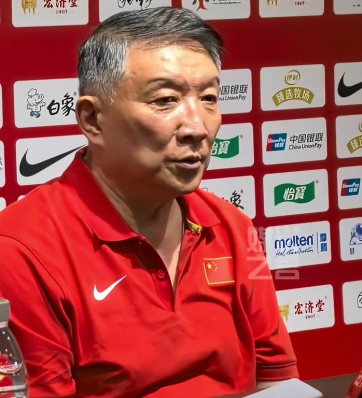 这就是中国女篮，这就是全新的新一届国家队。不知道大家发现没有，中国女篮有进步，