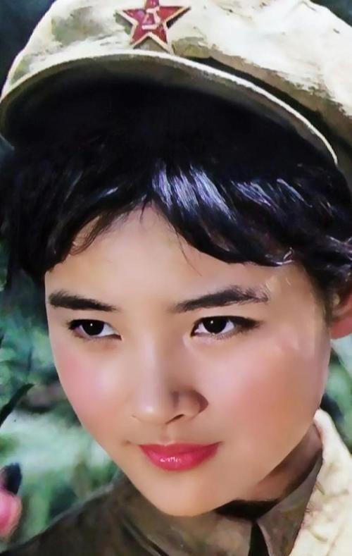 1985年春晚，导演在全国人民面前道歉了。这是春晚历史上唯一的一次。导火索，