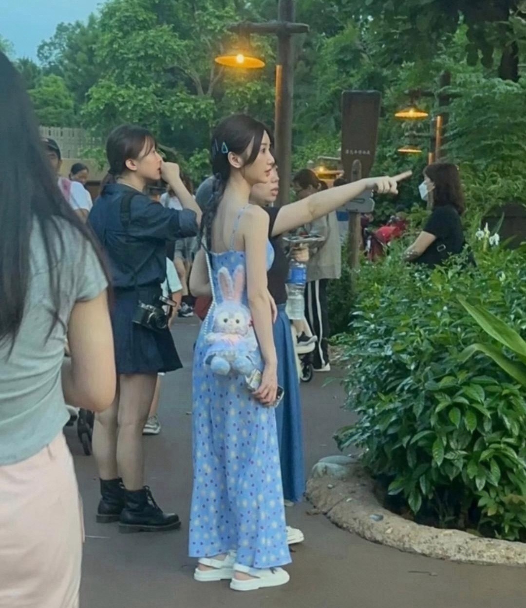 这是毛晓彤吗？太有少女感了