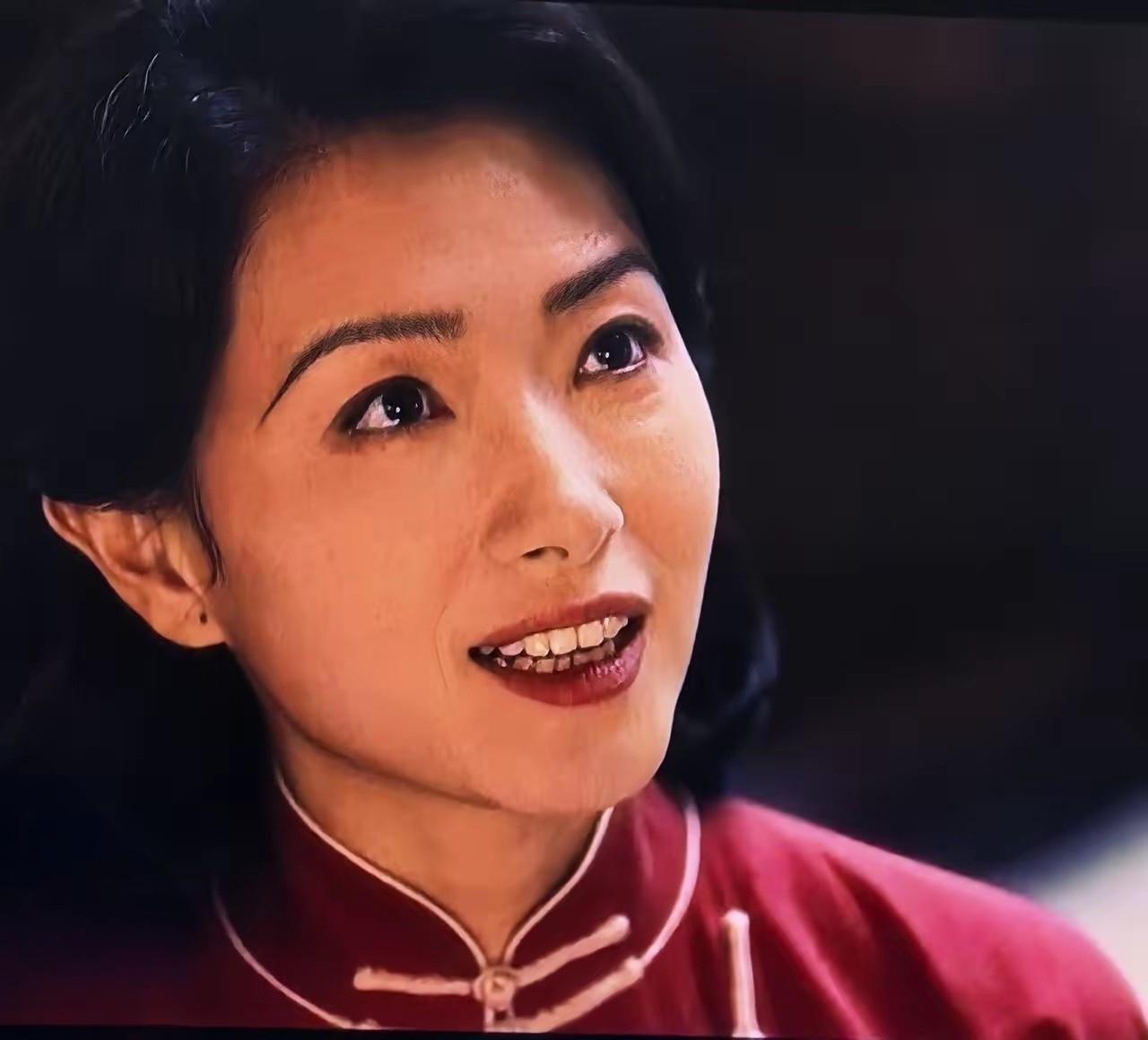 追剧《八千里路云和月》我十分痛恨日本鬼子的暴行，也十分憎恨一些“自己人"的卑