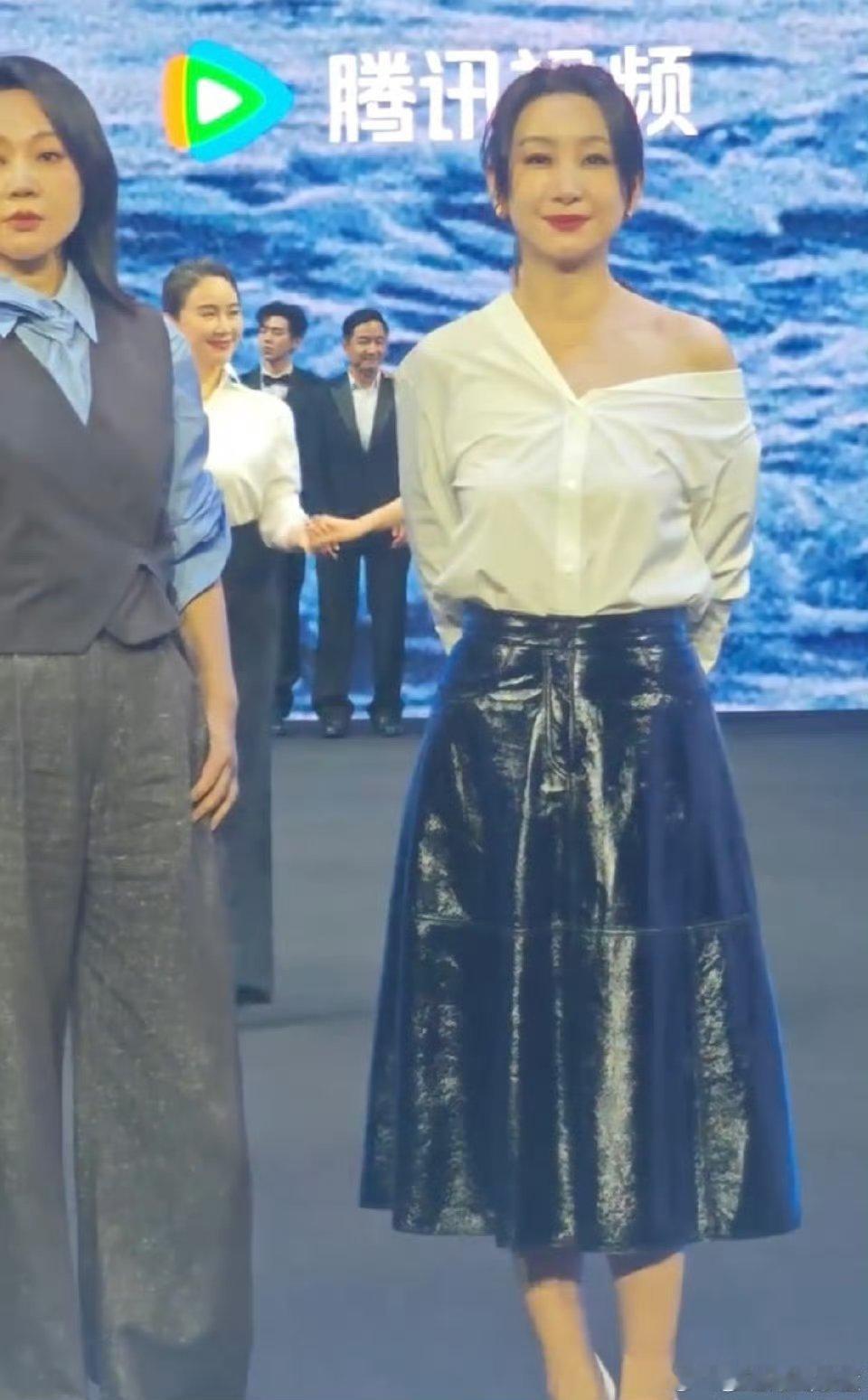 海璐姐机智应对撞衫​很聪明​​​
