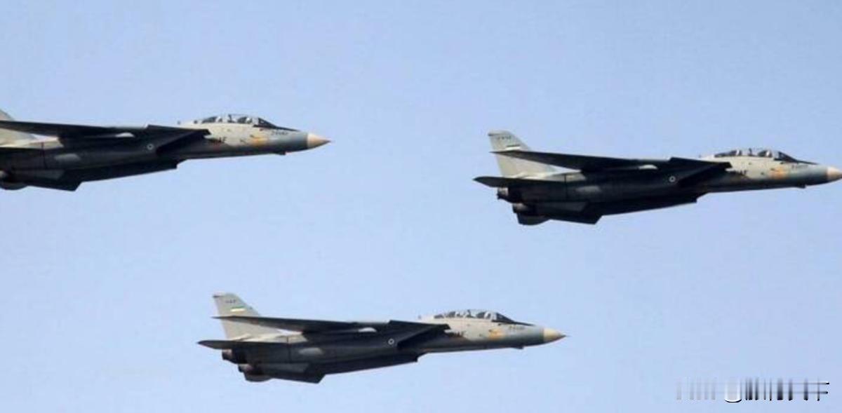 空军司令亲自驾机轰炸德黑兰？16架军机瞬间报废，中东天平彻底倾斜？来源:行符