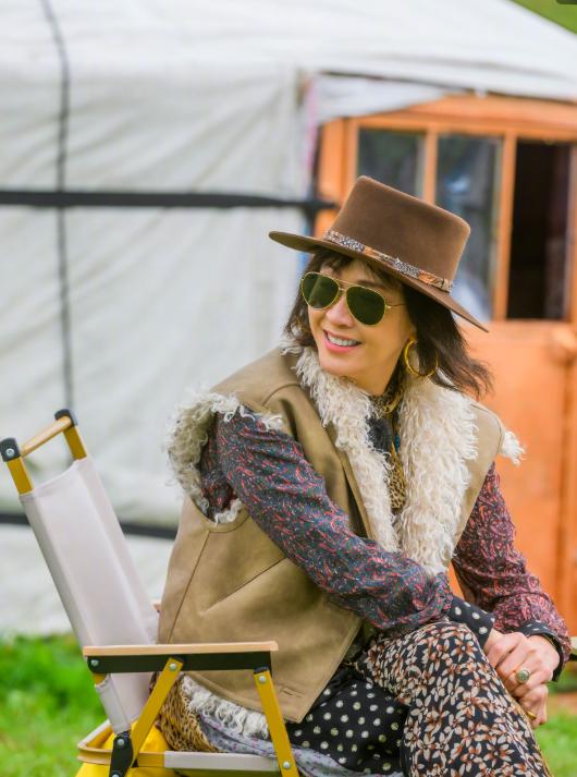 刘嘉玲还是太年轻了！她可能理解不了刘晓庆当年有多红，还以为刘晓庆不敢一个人住是怕