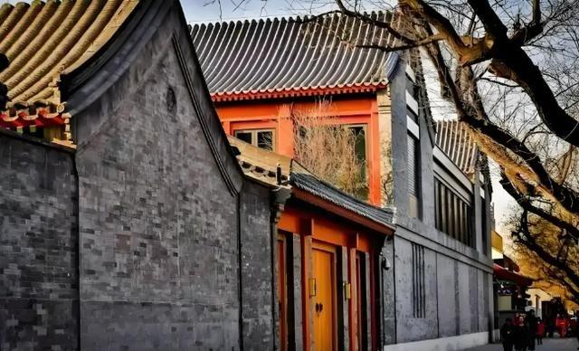 1991年，杜月笙的儿子杜维善来到北京，打算收回父亲购置的四合院，但住户拒不承认