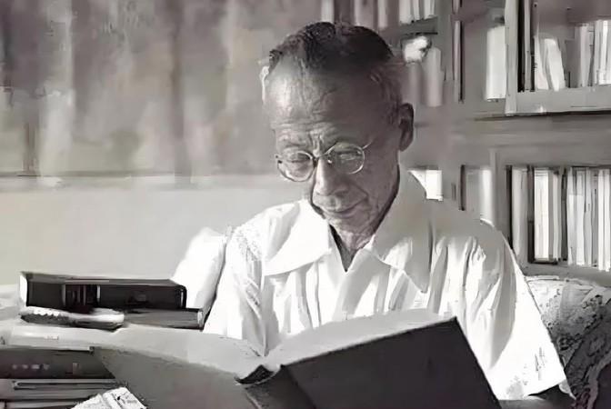 1918年，28岁竺可桢博士毕业，被女校长堵在家里。校长语出惊人：“你娶我妹妹，