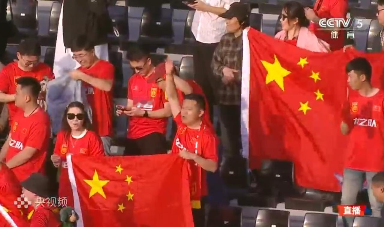 中国U23队0比0泰国U23队，由于澳大利亚补时2比1绝杀伊拉克，澳大利亚获得第