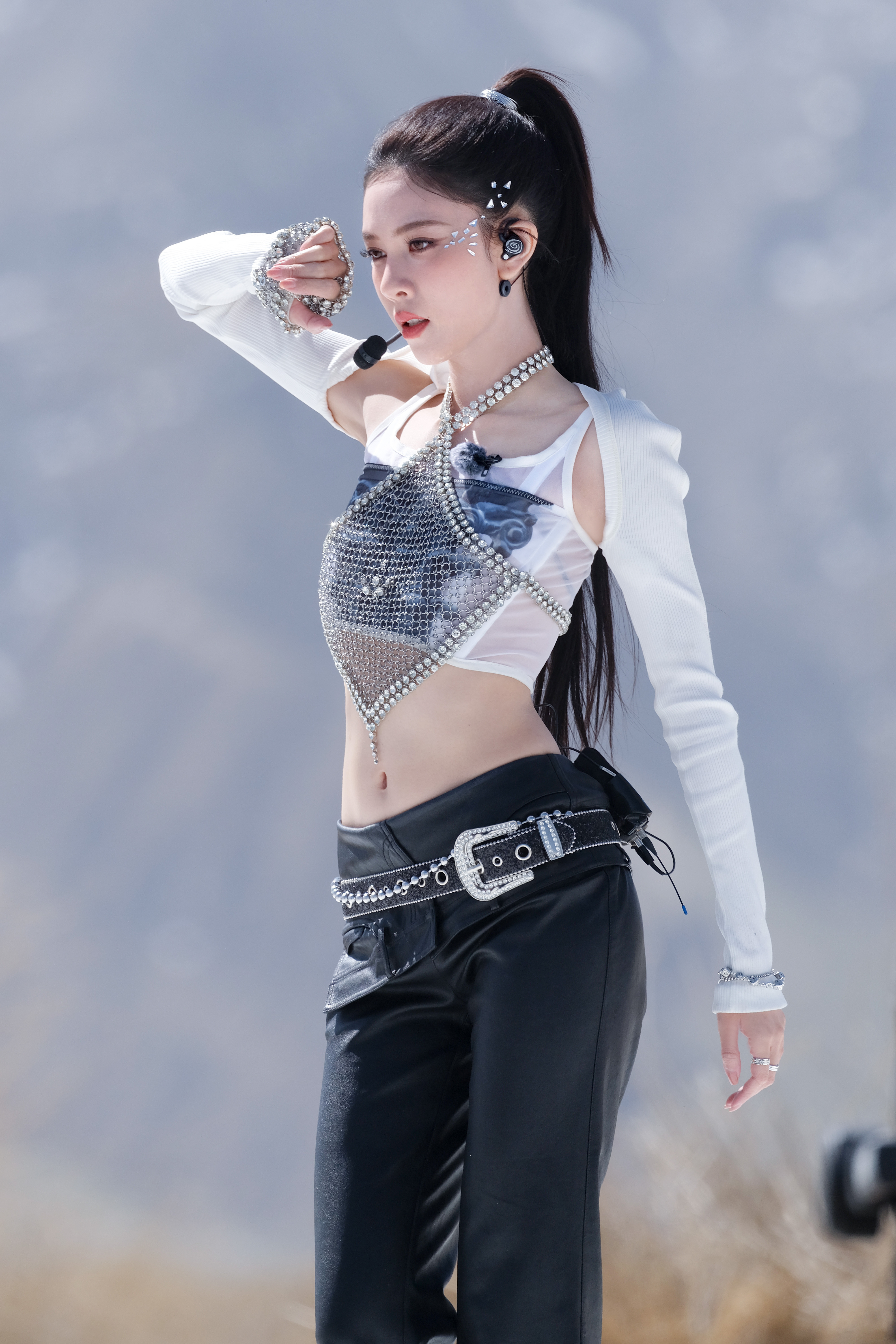 宋妍霏在复制粘贴的时代，你是手写的诗