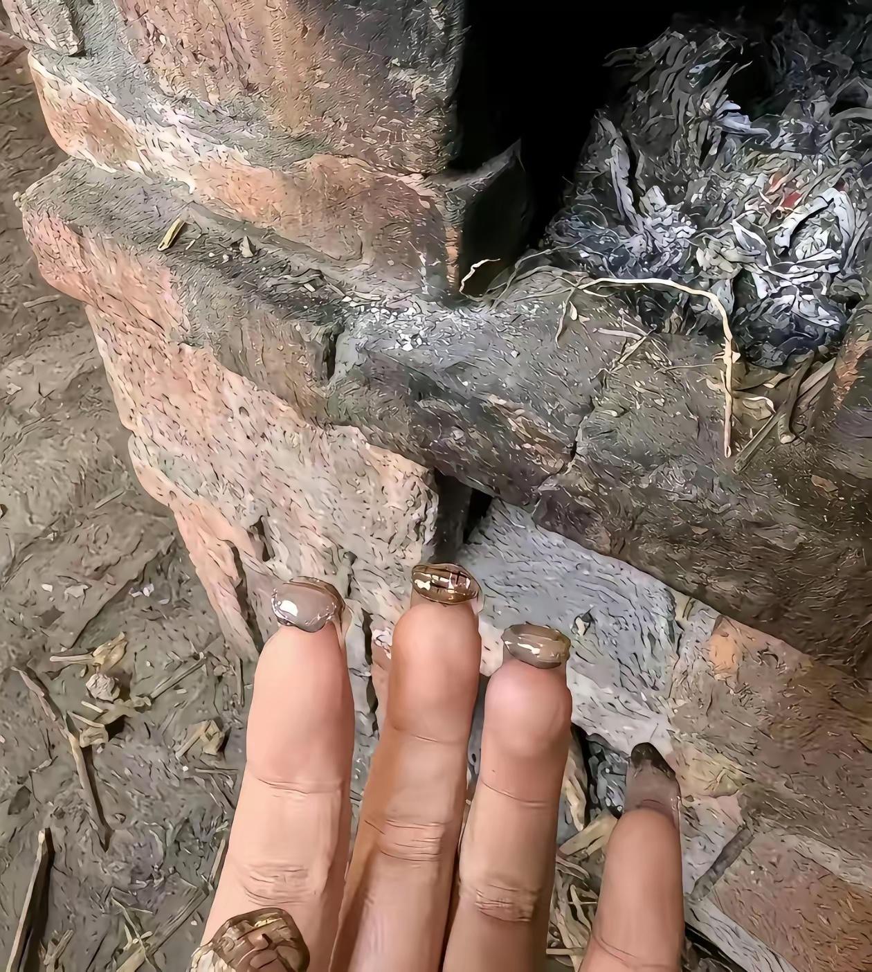 刚做的新美甲，回老家烧个火全毁了