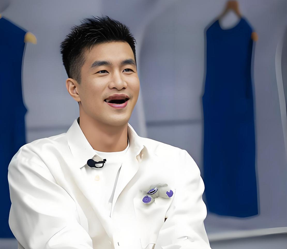 什么情况？余嘉豪被迫离队，程帅澎不打！刘泽一不打！郭艾伦：四年一次，全国最大型的