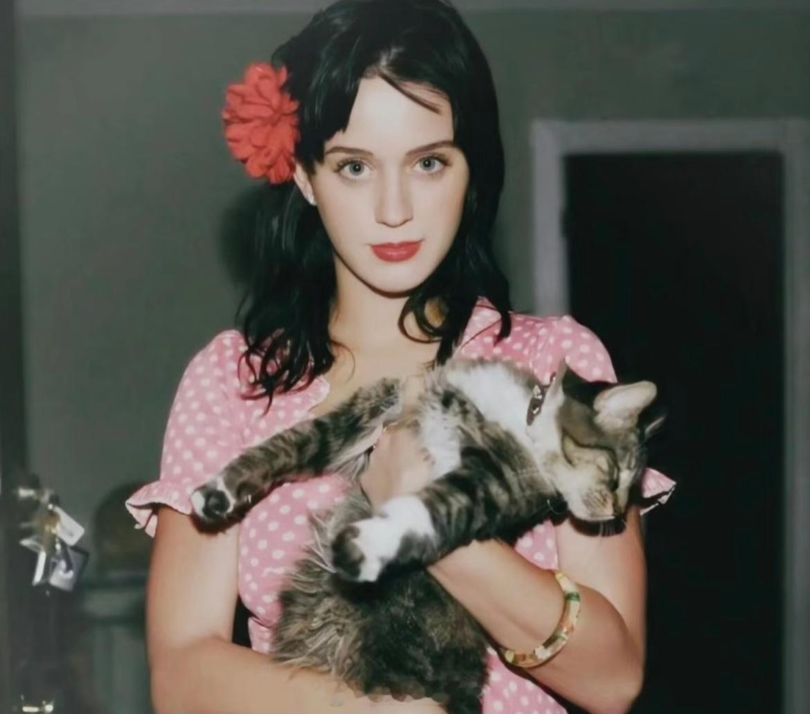 水果姐中国巡演第一站，有歌有舞有小品有乐器甚至还有杂技，谁看了不说一句吃得太好了