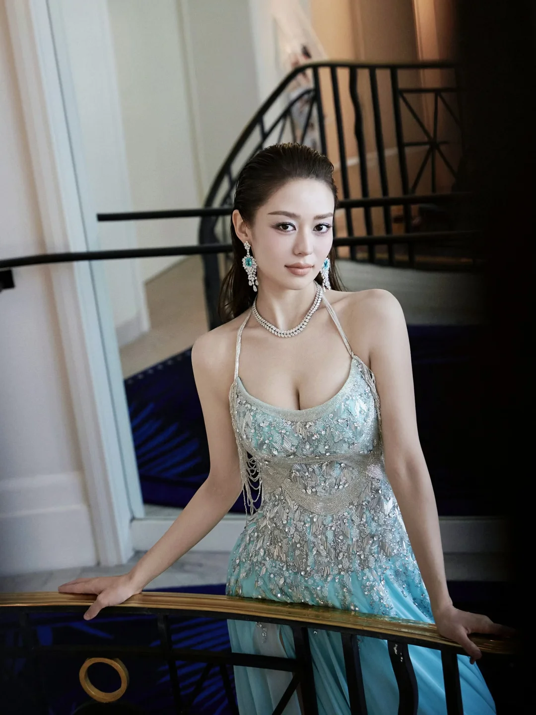 吉娜💍闪钻礼服美到失语