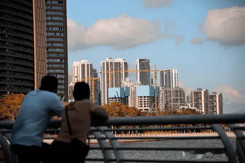 广州房圈这水可太深了！现在有个大雷，杠杆和负债率大概是某个已爆雷知名人士的10倍