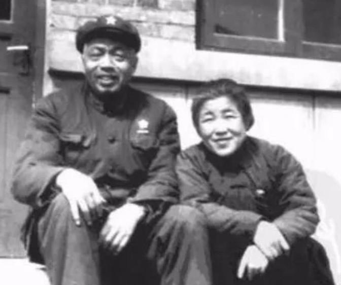 1960年，沈阳军区后勤部部长周玉成中将奉调进京，担任了总后副部长一职。离沈前，