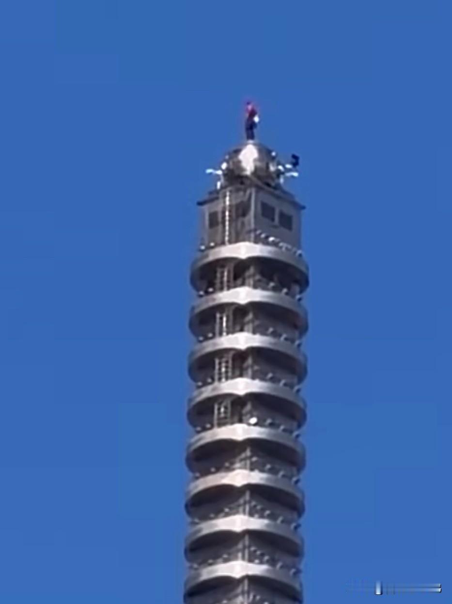 美国攀岩大神霍诺德徒手爬101，90分钟登顶！极限操作看着爽，但真的要命！普