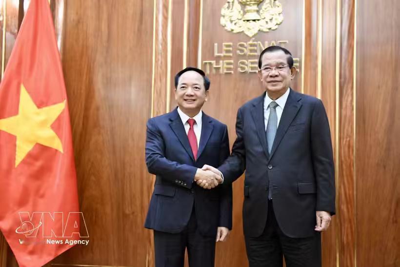 他信出狱后，洪森的第一次公开活动，便以三重身份会晤越南郑文决！泰国前总理他信