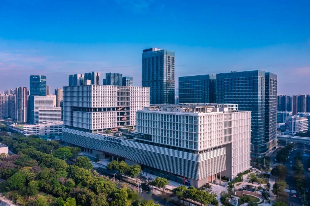 刚看到消息，龙华新华医院，正在申请北大医院的分院，等审批下来。。本身现在新华医院