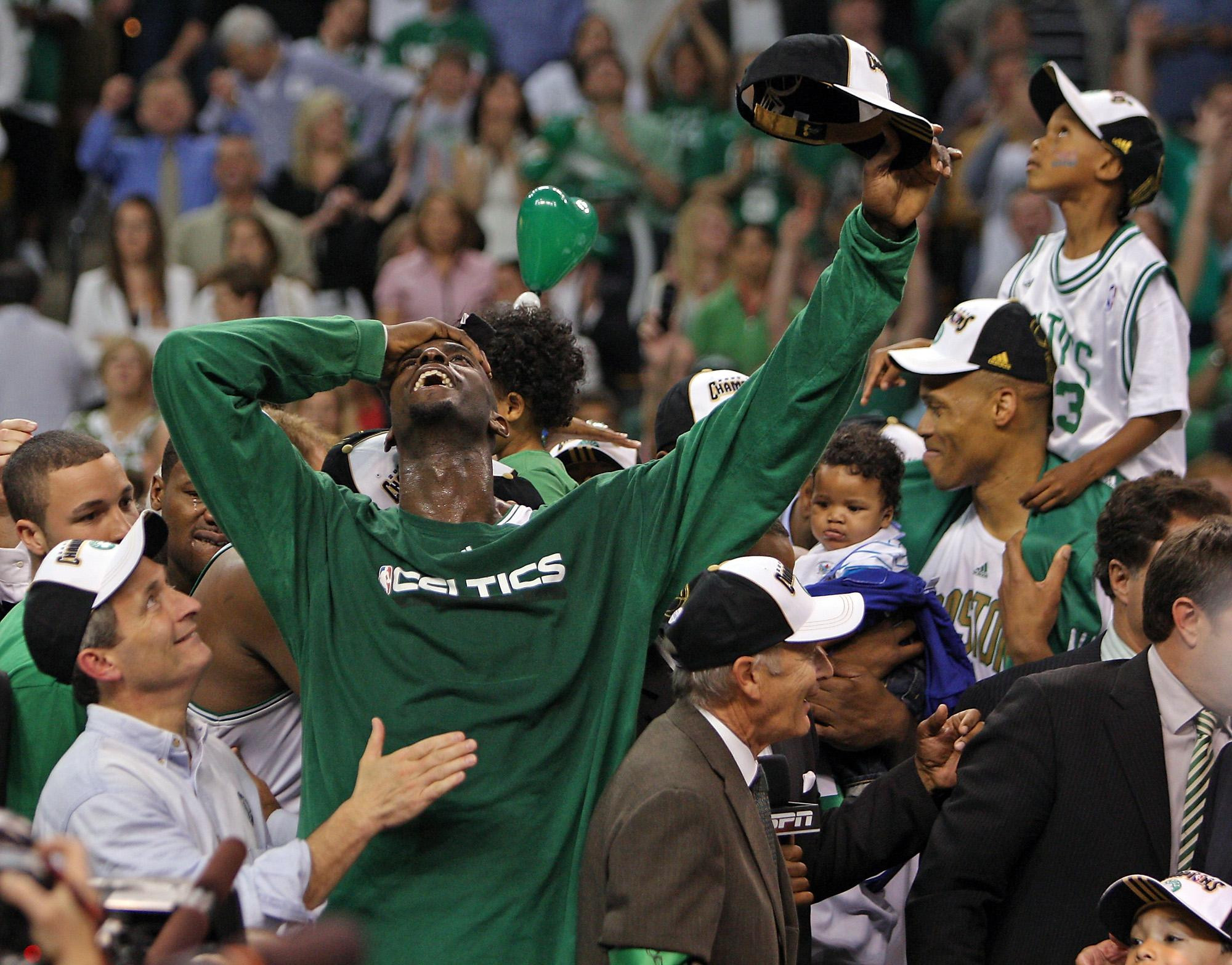 看球后最喜欢的两句话，一句话是“Whynot”，另一句就是Anythingi