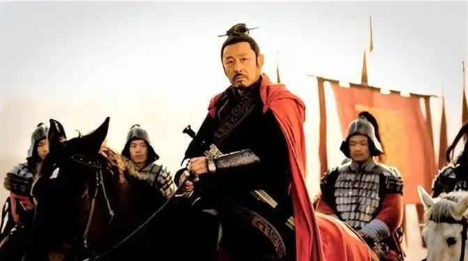 刘邦入个营就夺了韩信兵权，这兵权是这么好夺的吗？汉六年的一个深冬夜晚，修武城外