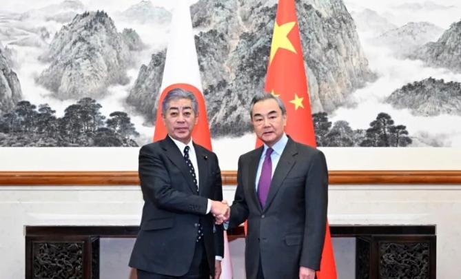 不出意外的话，这场中日争端可能要结束了。最近关于中日争端的走向，一个关键信号值得