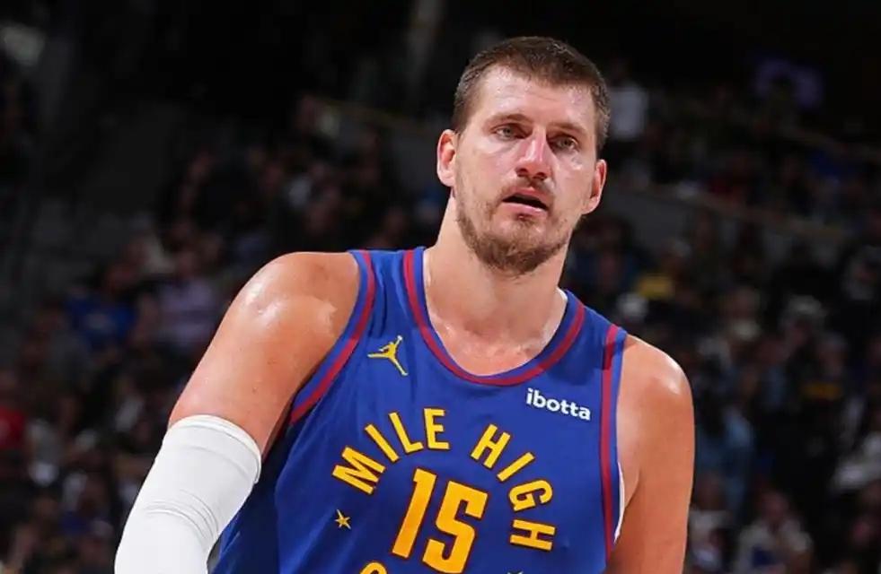 掘金不明智呀，居然挑森林狼？豪取12连胜！掘金客场128：118战胜马刺，锁