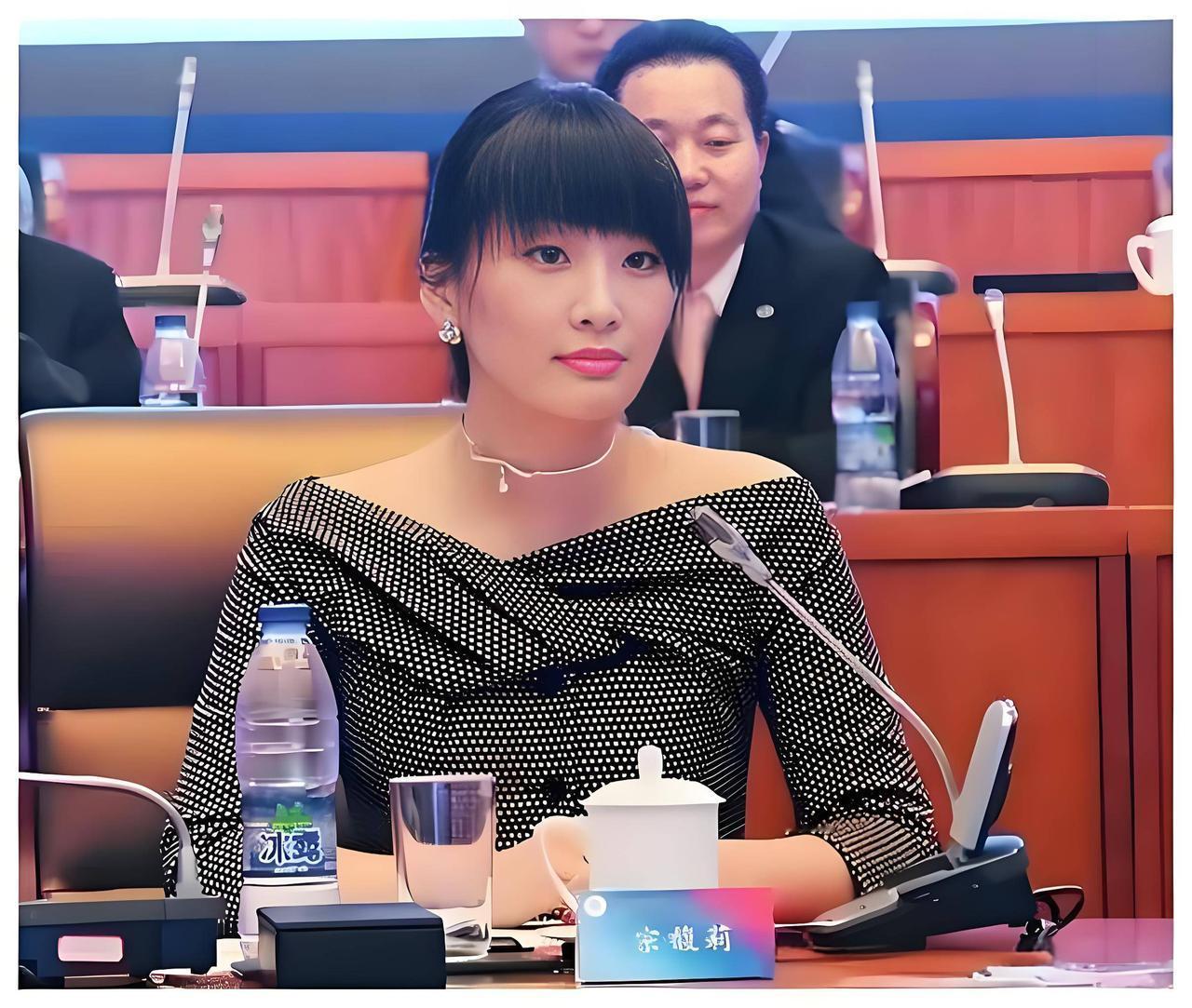 都说“鱼死网破”，但是看完宗馥莉的离职，我只能说：鱼死没死不知道，但是明显的网