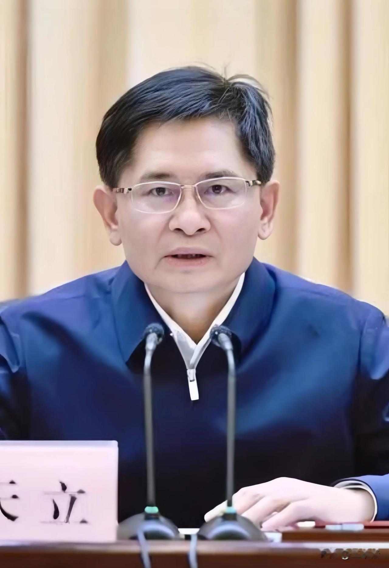 广西反腐化被动为主动，当地官场从上到下瑟瑟发抖。相关部门直接放出狠话∶给你们
