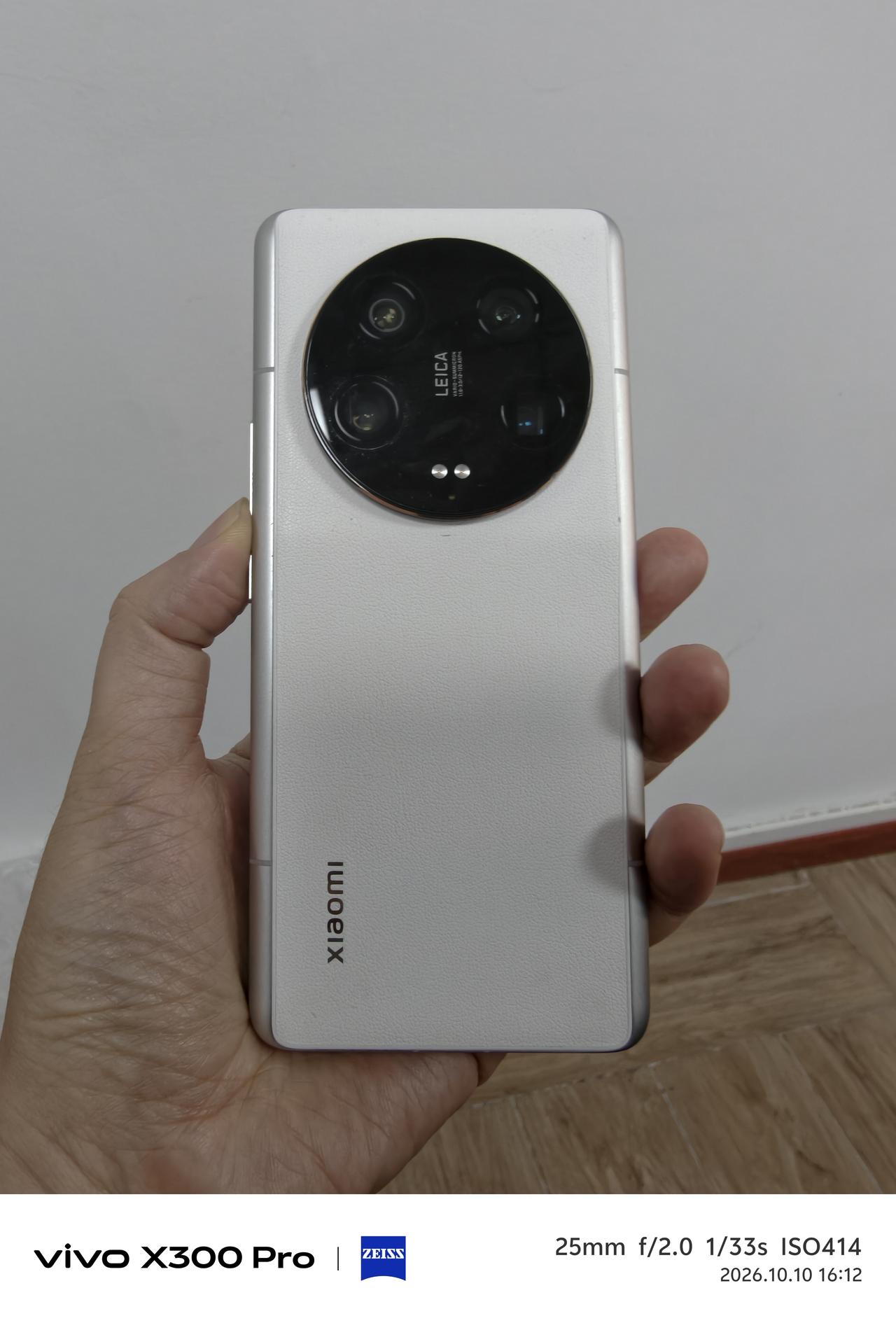 第一次通过卖二手机赚到了钱，以前每次买二手机，自己用一段时间再卖出去，每次都要亏