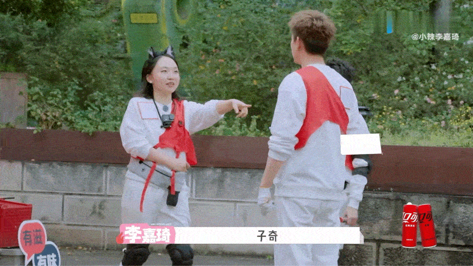 李嘉琦心碎了李嘉琦在桃花坞心碎了卧底游戏充满意外，李嘉琦在桃花坞的表现笑点满满。