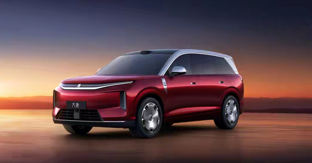 燃油车的“末日”来了？5.3米比亚迪大唐官图曝光，充电速度比加油还快！