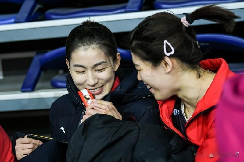 李盈莹这趟“留洋”米兰之旅，刚开场就悬念爆发！11月28日米兰女排官宣她加盟，大