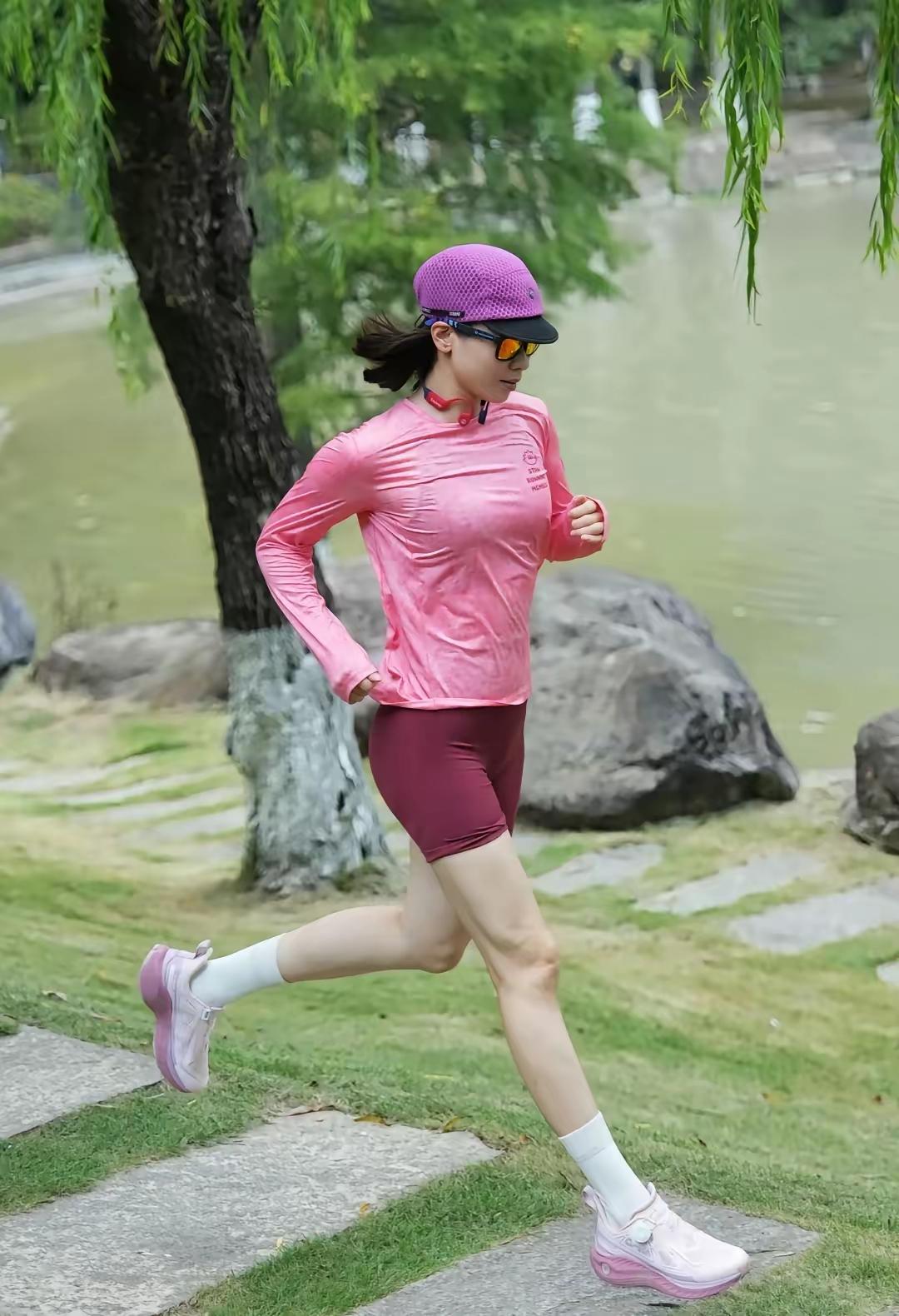 各种运动都可以，但是要坚持不懈，要自律终究会练出一个好身材