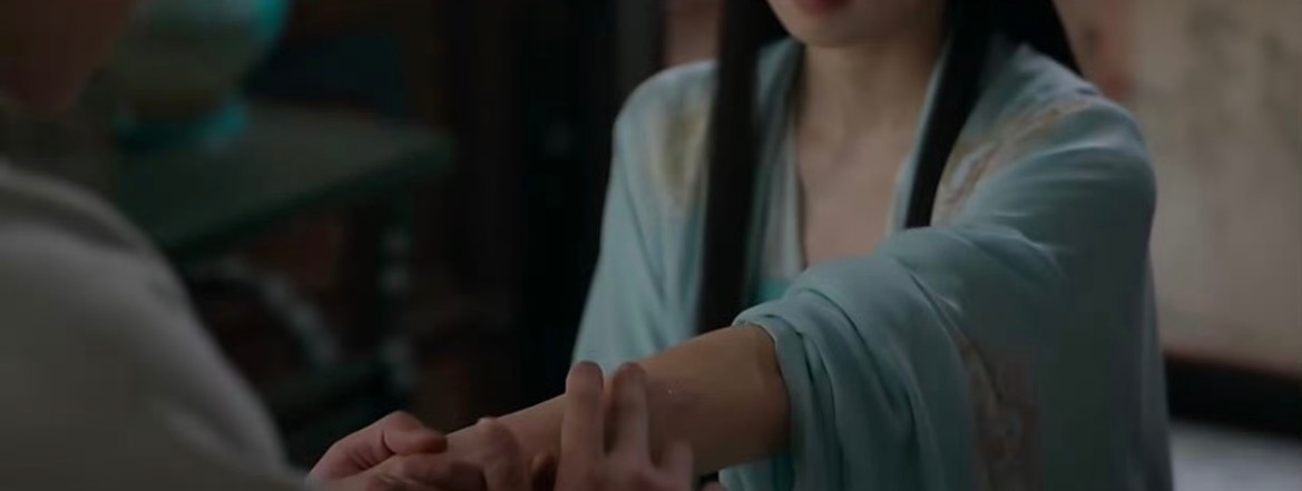 白鹿手臂居然是自己咬的哇，对自己这么狠的人做什么都会成功的
