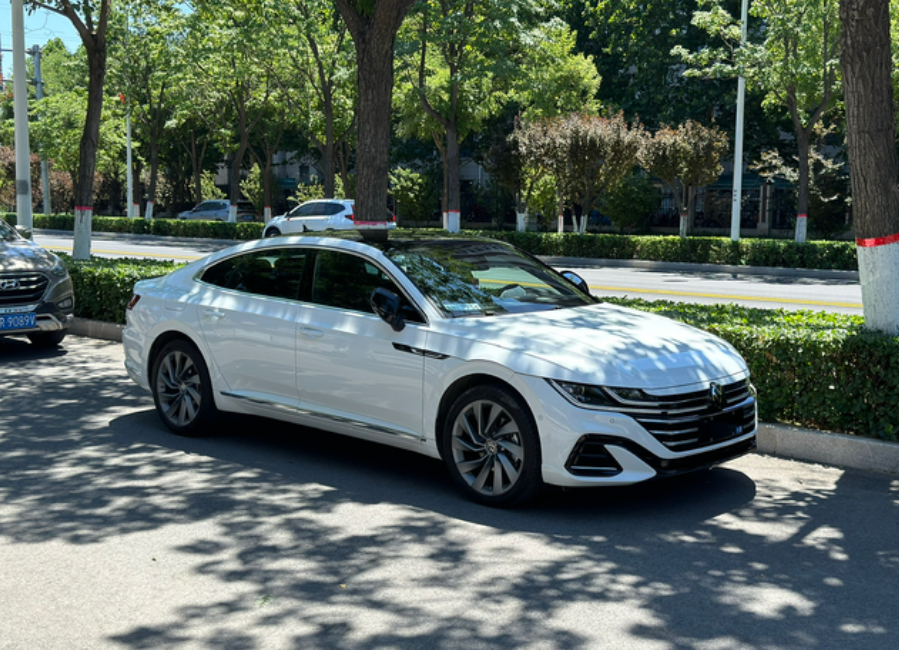 大众CC380夺目用车感受情况介绍本人一直钟情于运动型b级车，换车之前就一