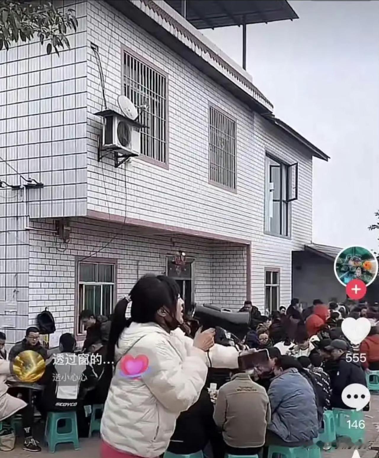 哈尔滨压根没想到合川也是没想到今年哈尔滨冰雪大世界投入那么多钱，指望冰雕