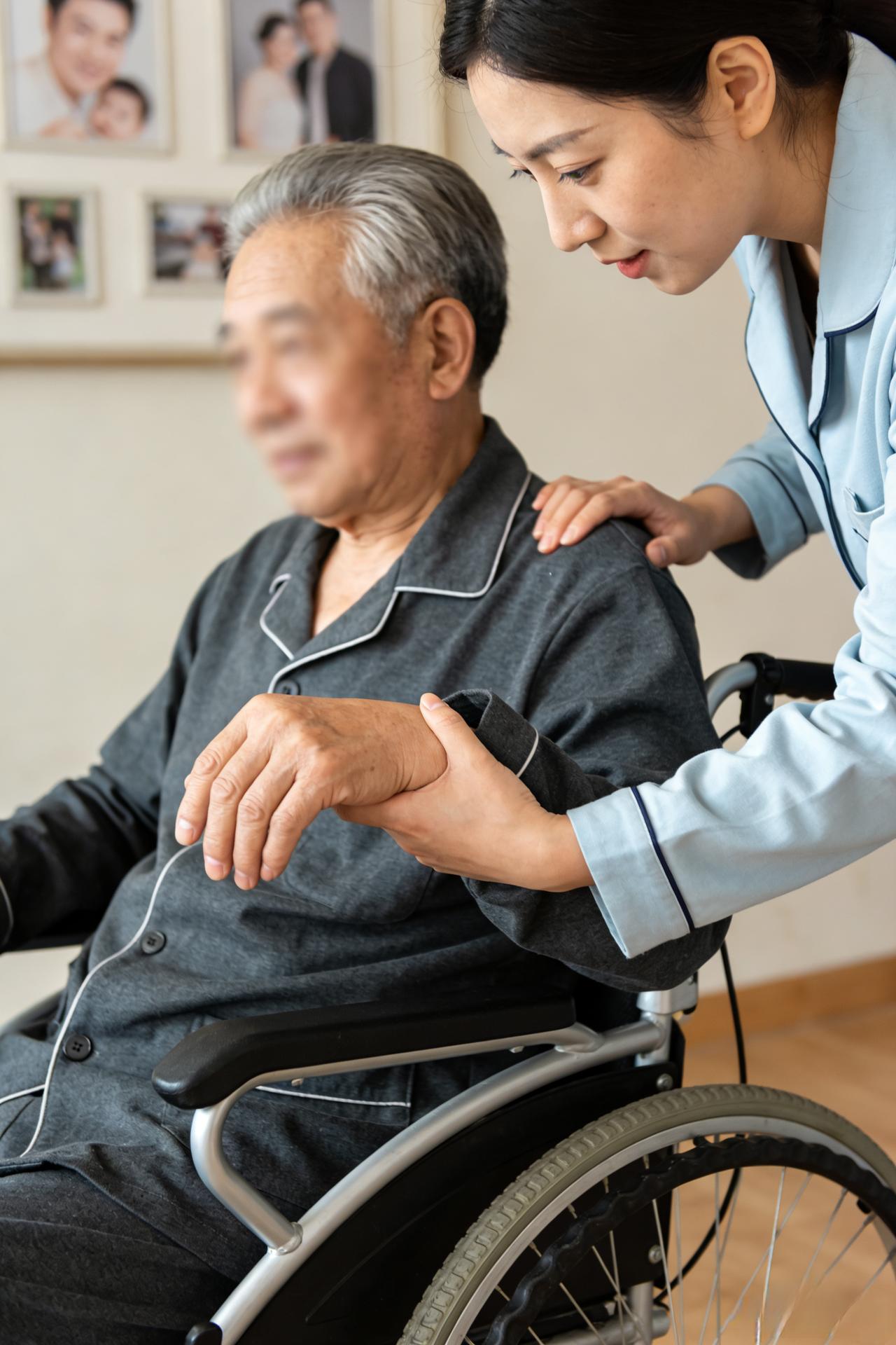 一位养老院的院长非常现实的话：“人老了，一旦失能，真正孝顺的子女，不是把你留在