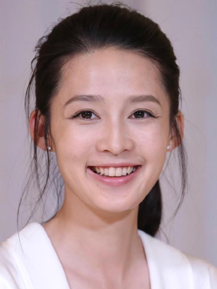 李沁生图颜值好逆天，这脸在内娱被大大低估了​​​