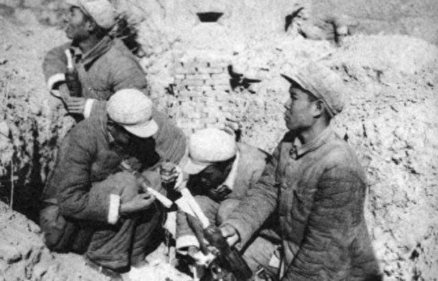 1949年4月24日清晨，解放军攻入太原内城。守备司令王靖国下令将残余的十几辆坦