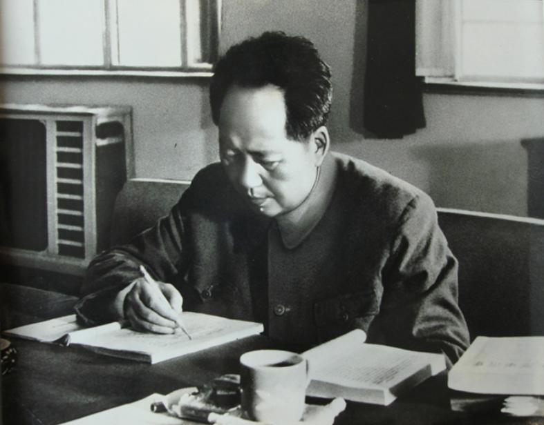 1950年，清朝皇叔卖破烂回家，突然收到毛泽东来信：想请你当顾问“1950年2