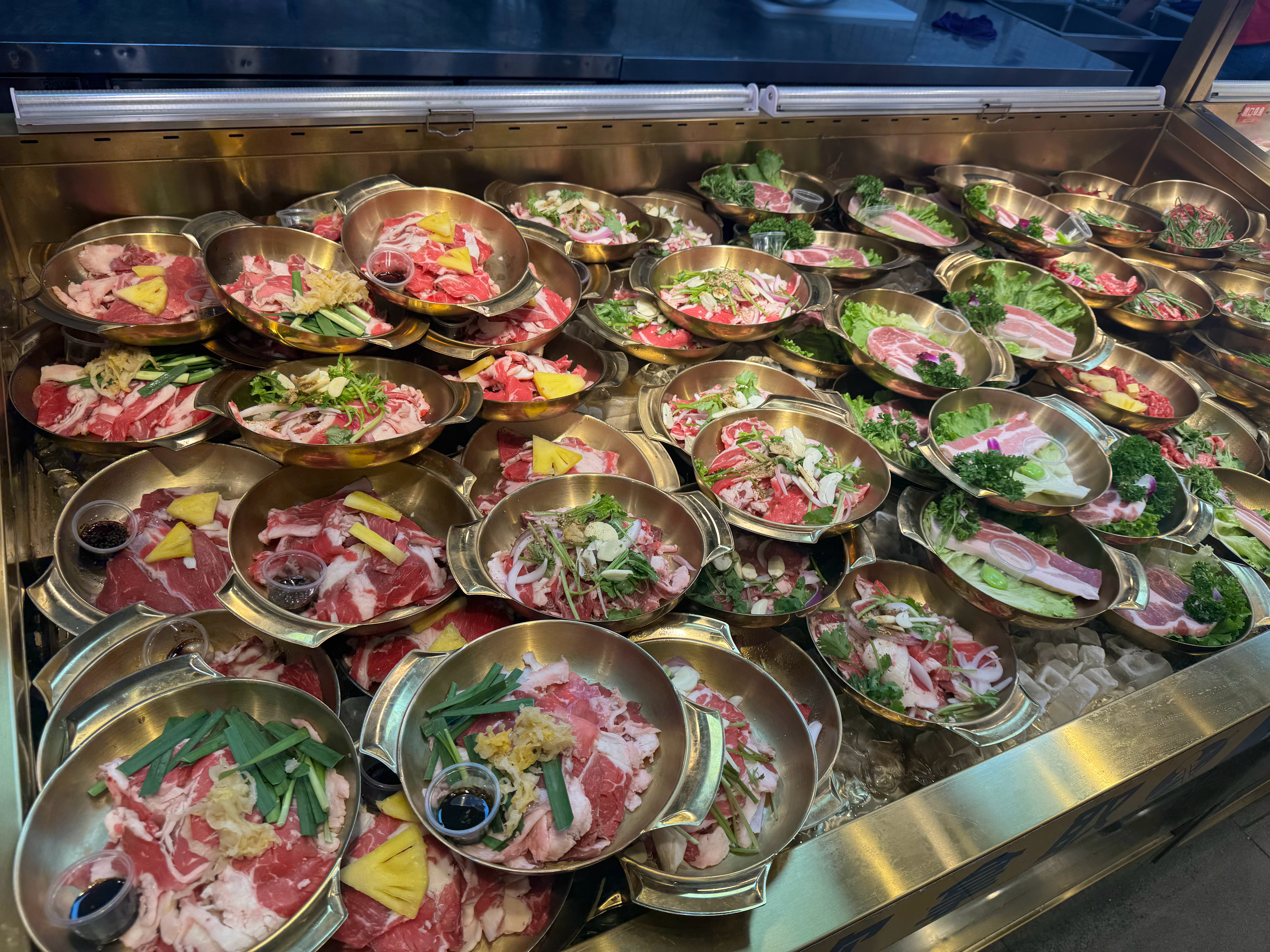 勇闯牛肋条烤肉自助！肉还是蛮新鲜，可惜胃太小了吃不了多少川川逛吃日常